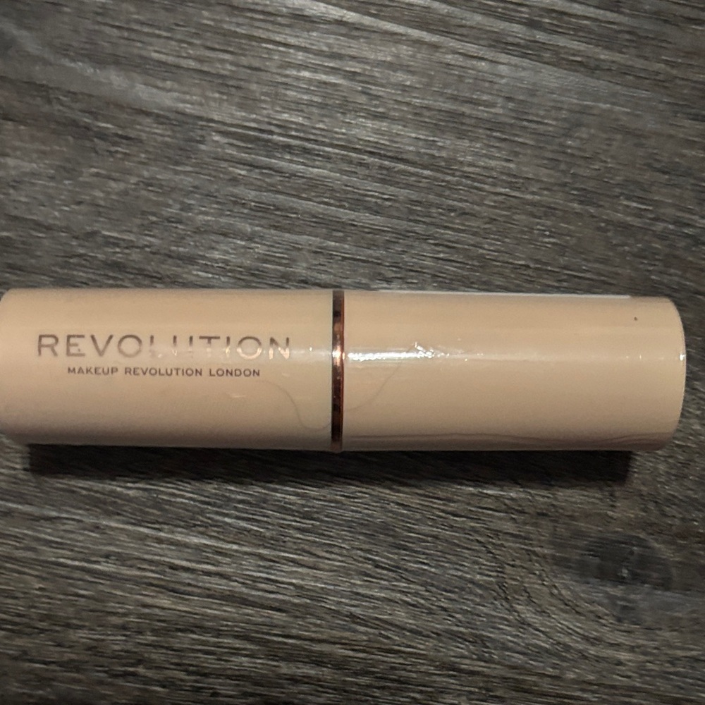Revolution Concealer in Cream